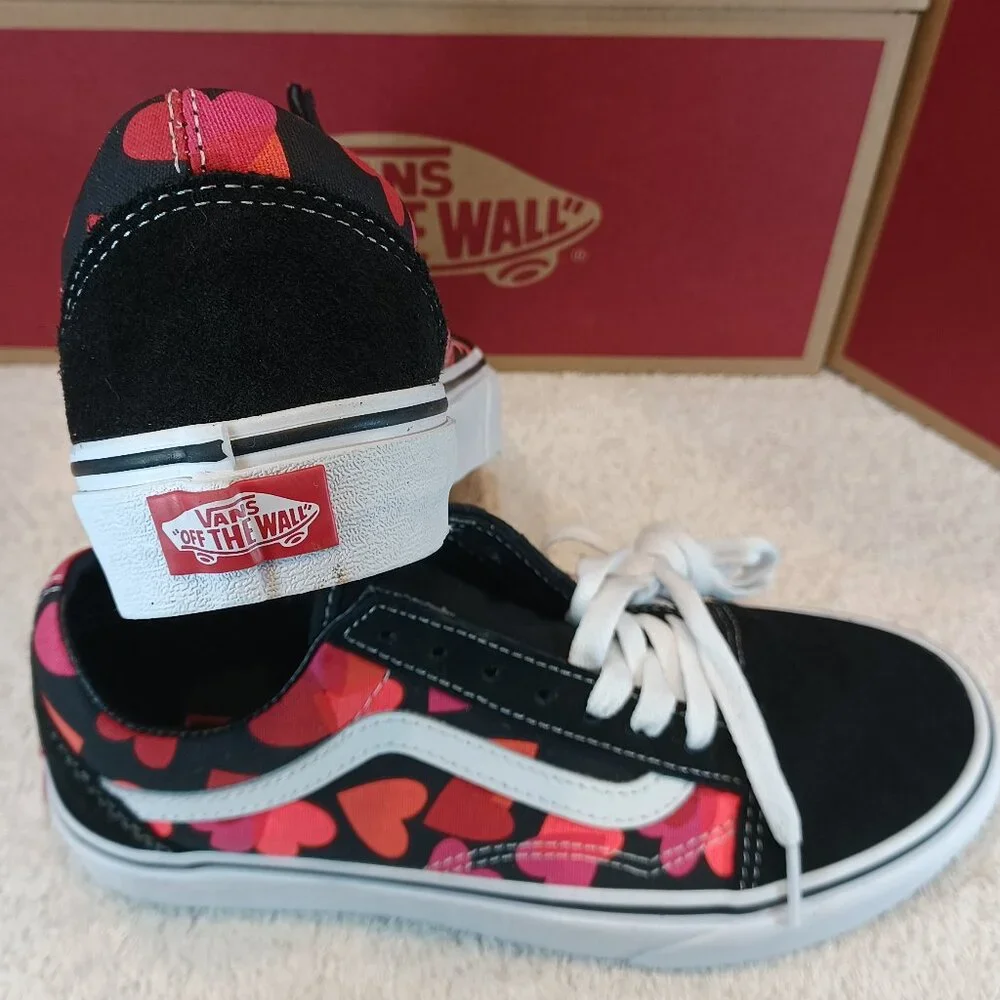 Vans Men's 4.5 Women's 6 Old Skool Valentines Hearts VN0A3WKT4RZ
